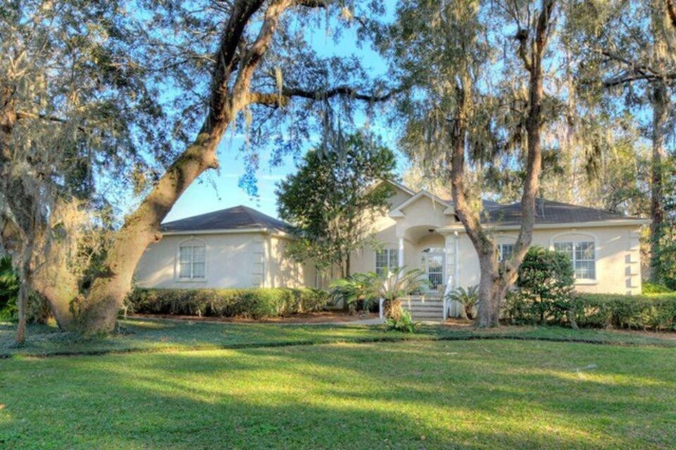 Primary Photo - 200 Enclave Way East