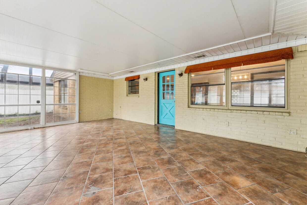 Photo - 1906 N O'Connor Rd (Irving, TX)