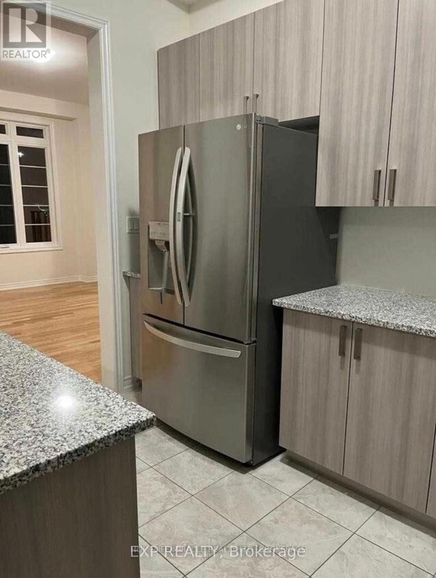 Building Photo - 2472 Kentucky Derby Way