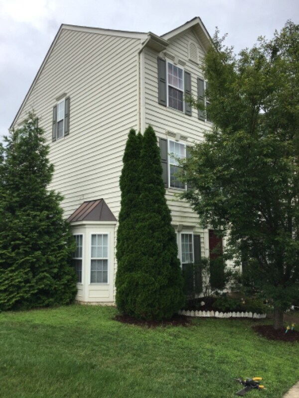 Building Photo - 20951 Colecroft Square