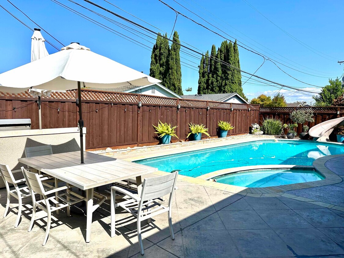 Foto principal - 841 W Latimer Ave