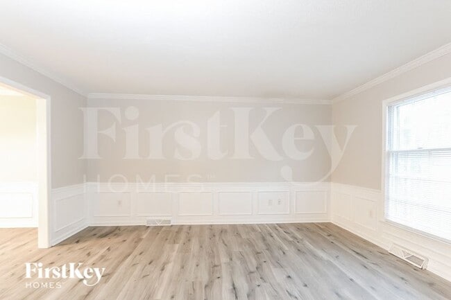 Foto del edificio - 8300 Nathanael Greene Ln