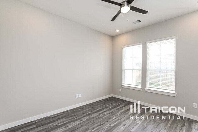 Building Photo - 22818 Terrazzo Dr