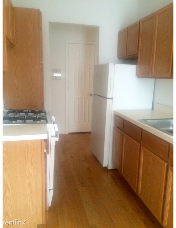 Primary Photo - 28 Marine Ave