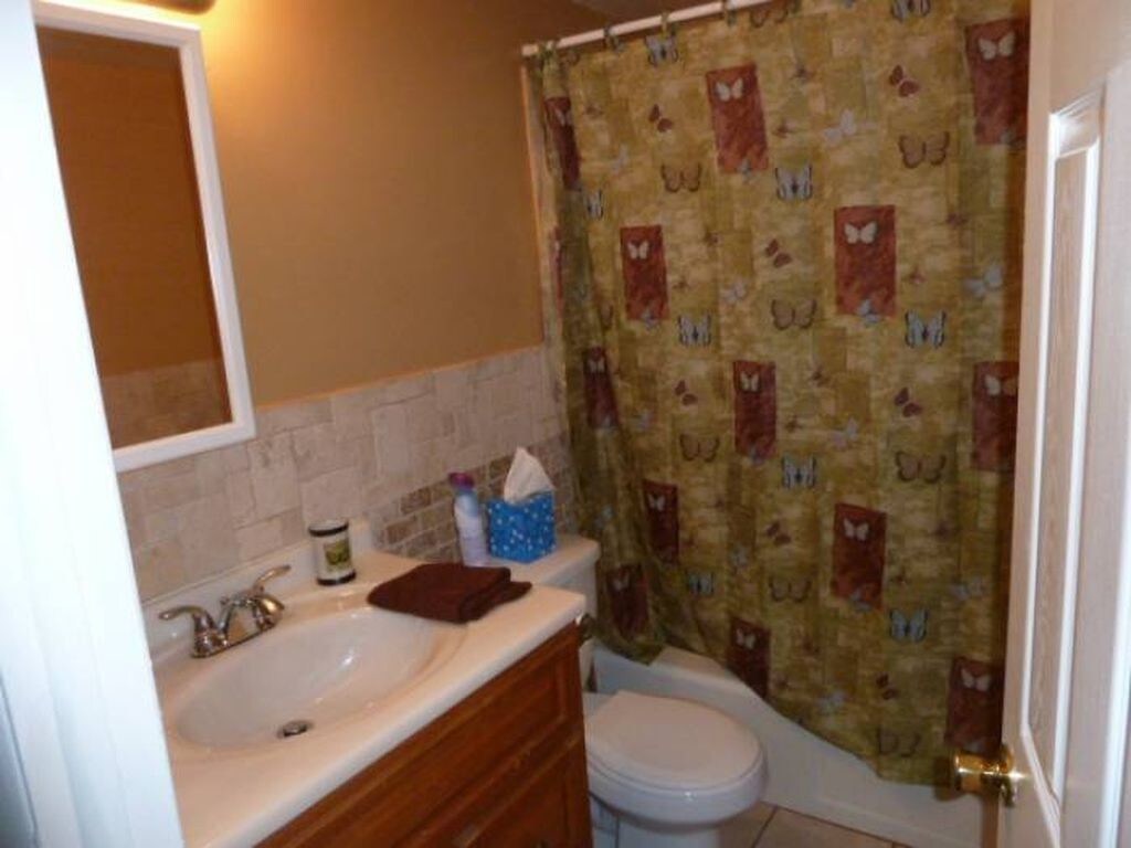 Primary Photo - 5308 Hamilton Ave