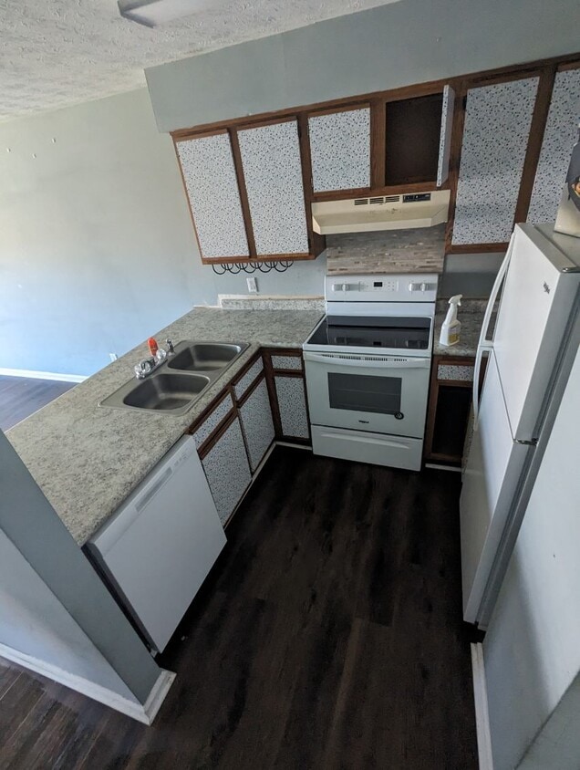 Building Photo - 222 Lanier Dr