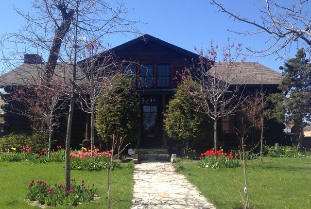 Building Photo - 796 Center St