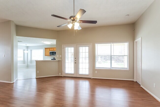 Building Photo - 279 Indian Falls S