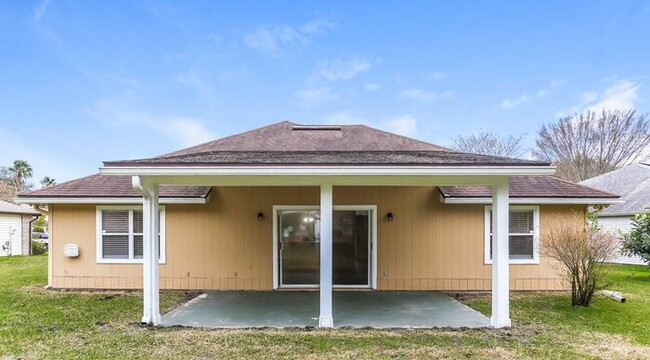 Building Photo - 310 Lake Bluff Ct