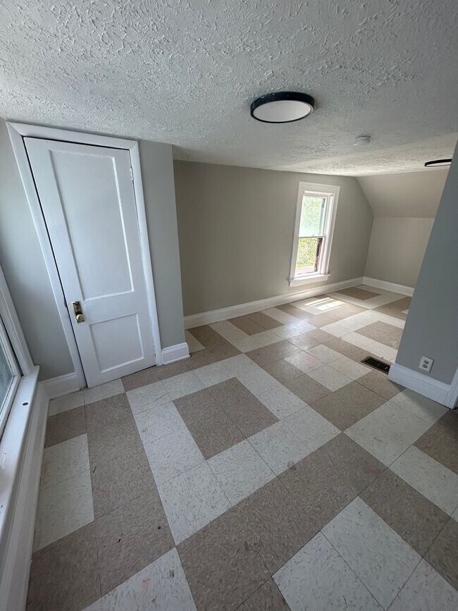 Foto del edificio - Section 8 Accepted! Cozy 3-bedroom home, p...