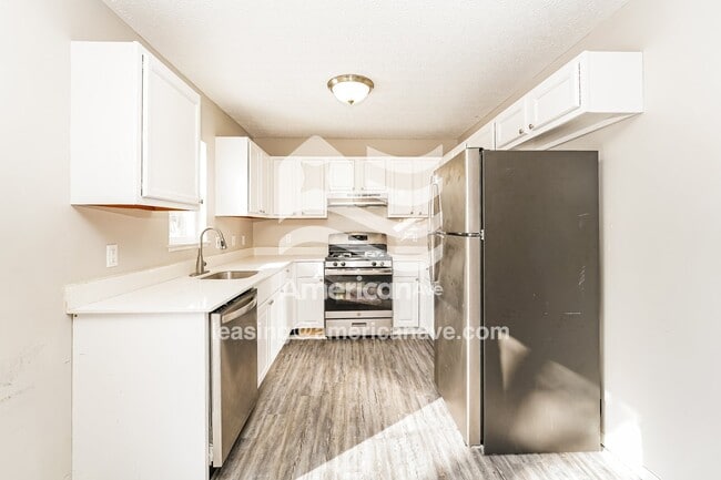 Building Photo - 718 Euclid Ave