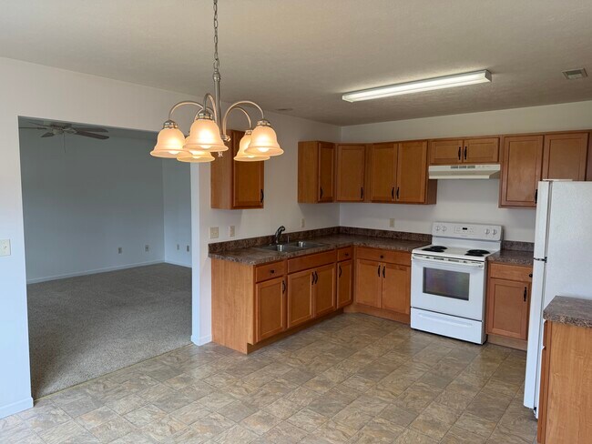 Foto del edificio - 346 Maplewood Dr