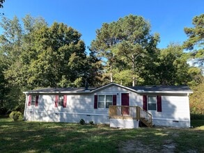 Building Photo - 125 Holly Creek Dr