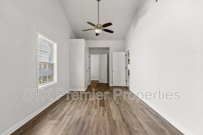 Building Photo - 1109 S 41st St