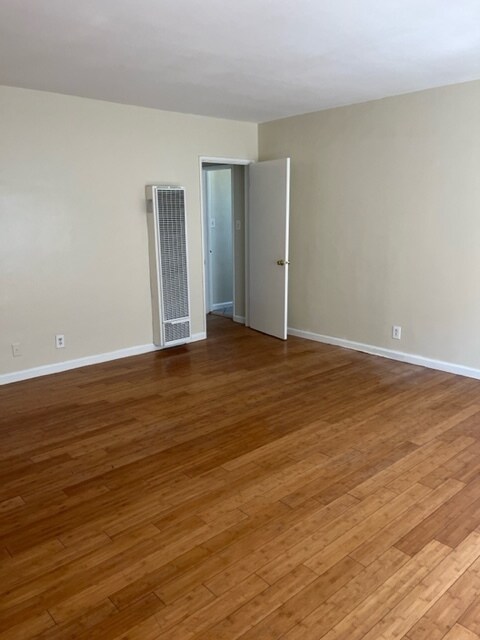 Foto del edificio - 11445 Sherman Way