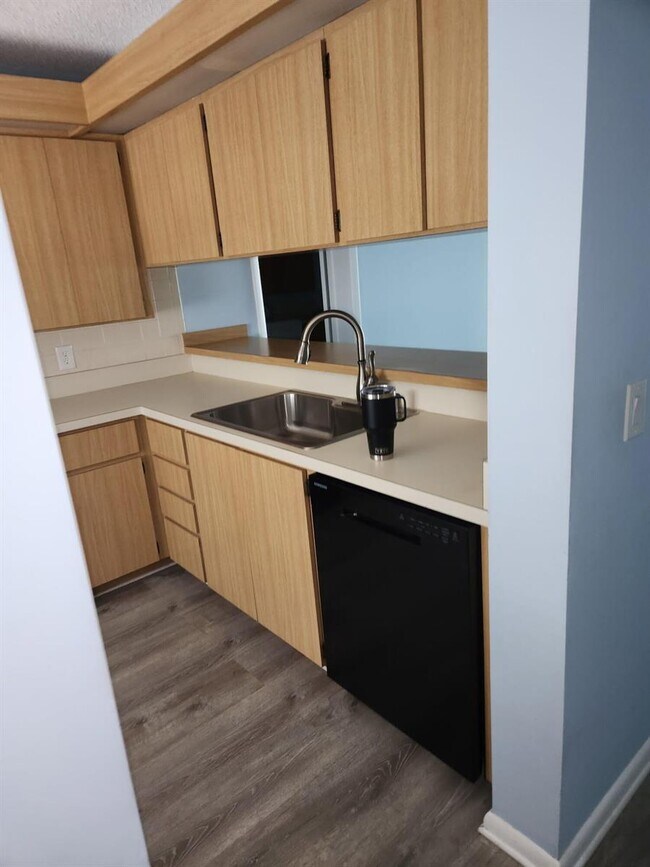 Foto del edificio - 101 Ocean Bluffs Blvd