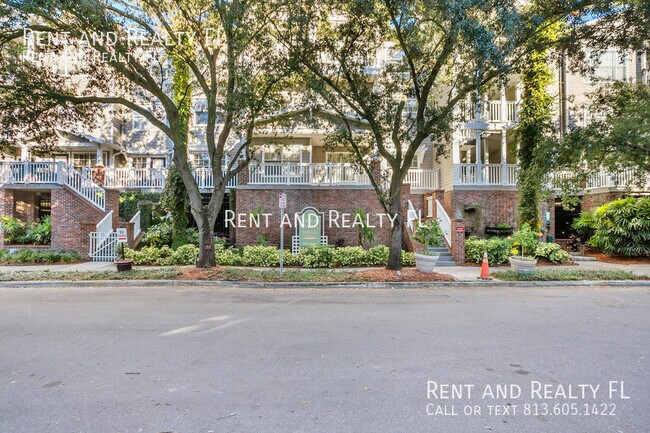 Foto del edificio - **A UNIT IN THE DYNAMIC AREA OF HYDE PARK**