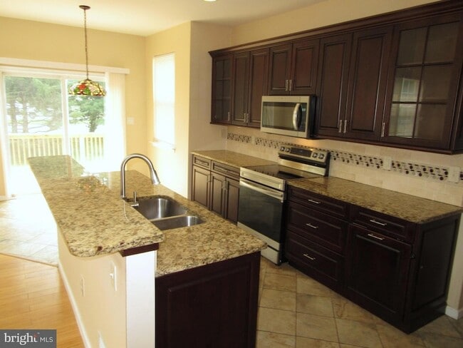 Building Photo - 20 Doolin Bay Dr