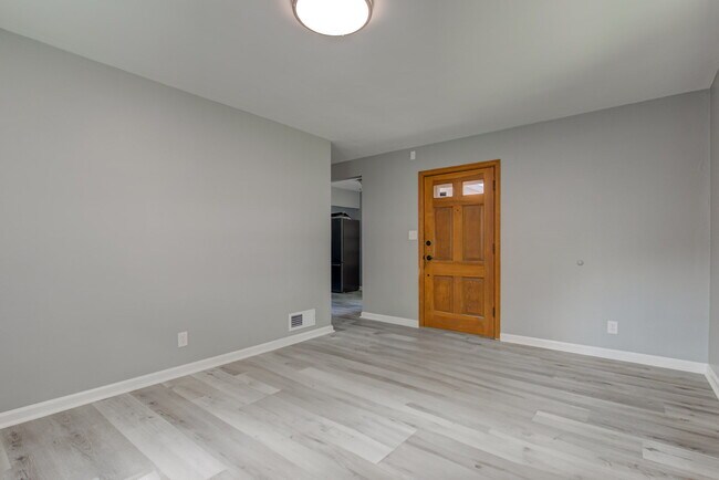 Foto del edificio - 4610 Rookwood Ave