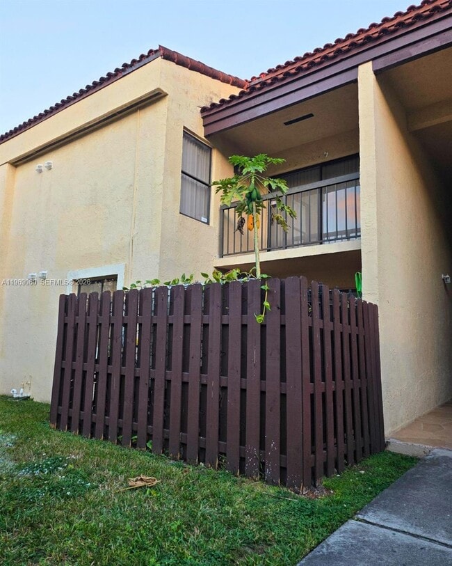 Foto del edificio - 680 W Park Dr