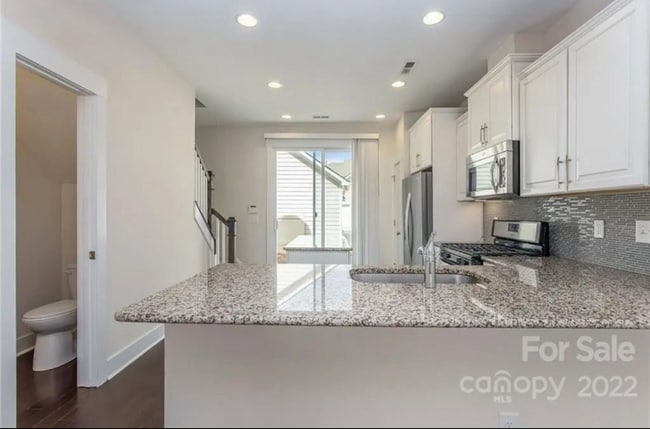 Building Photo - 1614 Pat Garrett St