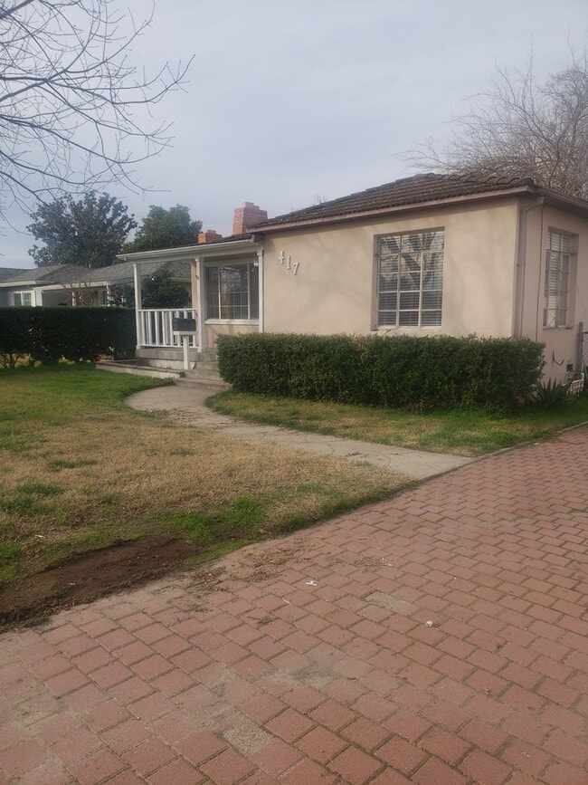 Building Photo - Charming Single Family Home