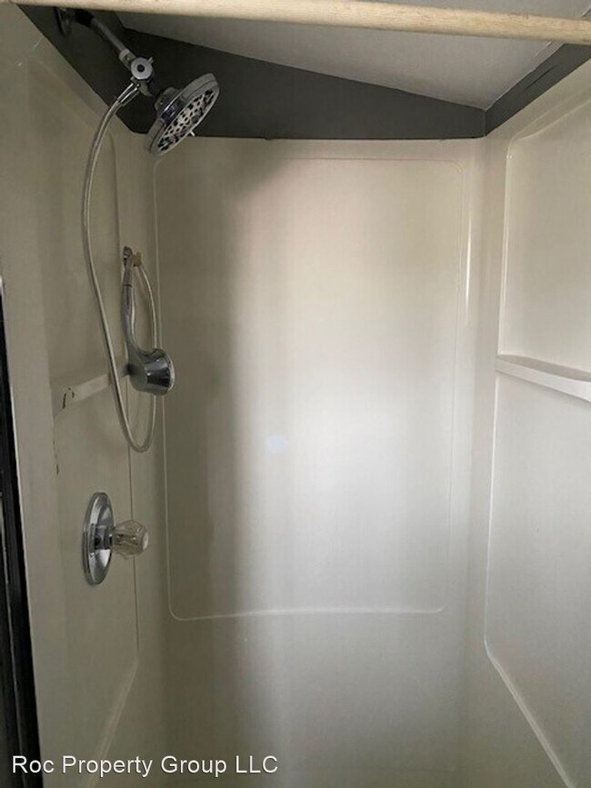 Building Photo - 3 br, 2 bath House - 497 Caroline St