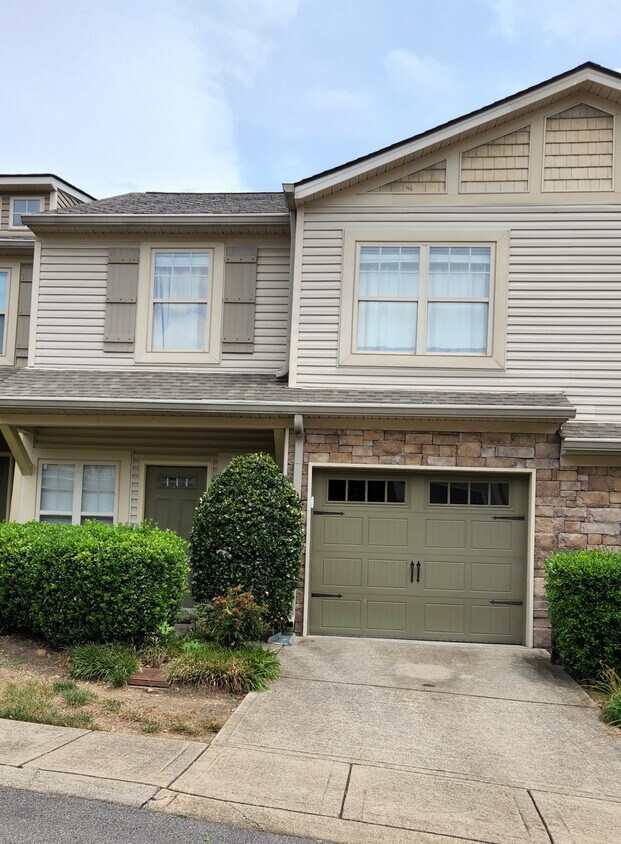 Primary Photo - 2612 Nashboro Blvd