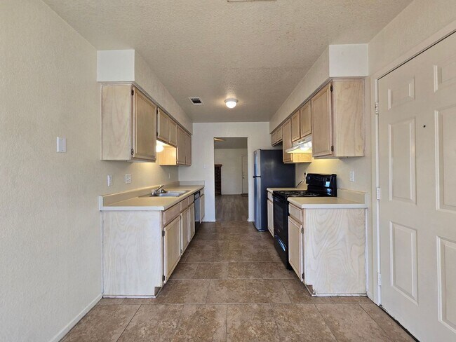 Building Photo - PRICE IMPROVEMENT - SECTION 8/HUD ACCEPTED...