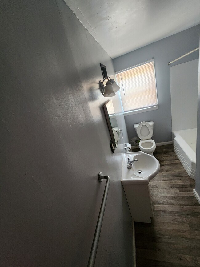 Foto del edificio - 611 Euclid St