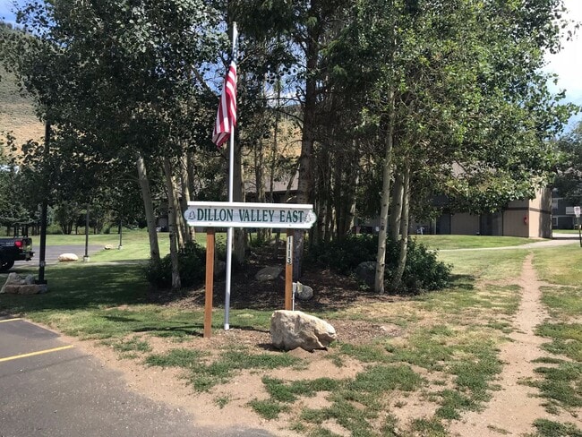 Foto del edificio - Dillon Valley East Condo! Great Natural Light!