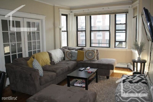 Foto del edificio - 4 br, 2 bath Condo - 215 Saint Paul St Apt...