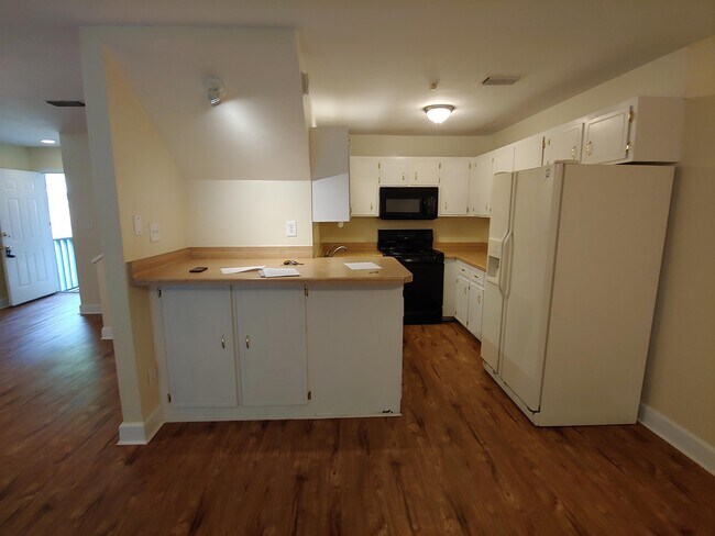 Building Photo - 2494 E Thundell Dr