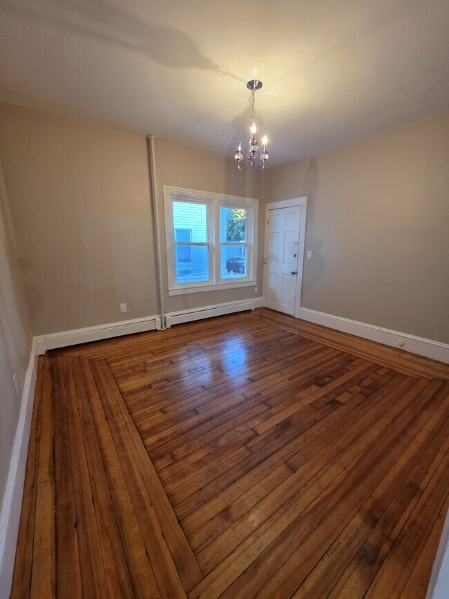 Foto del edificio - 2 Louisbourg Pl