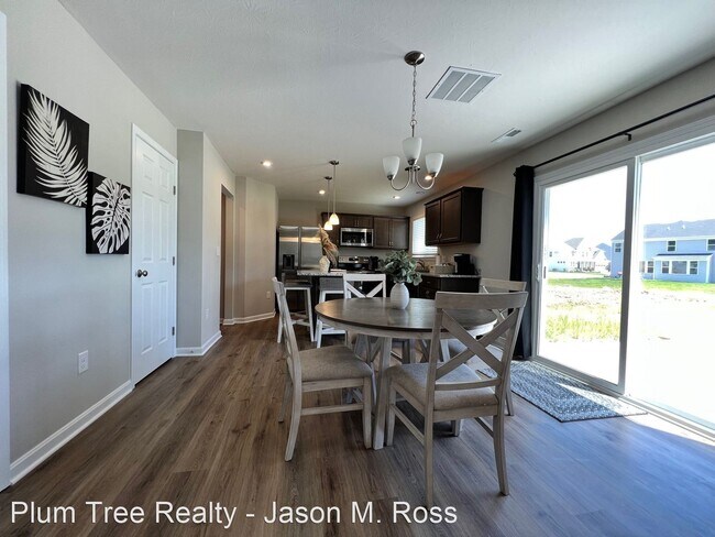 Foto del edificio - 4 br, 2.5 bath House - 7876 Ellington Court