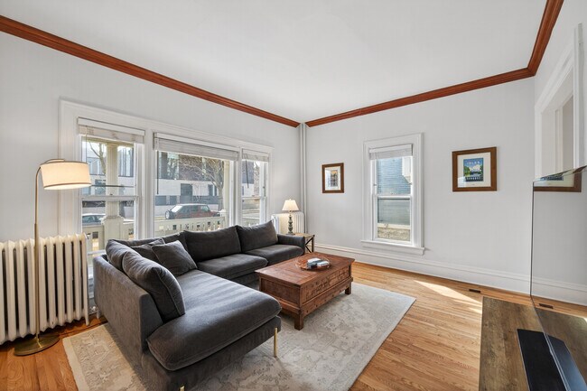Living Room - 2316 Fremont Ave S
