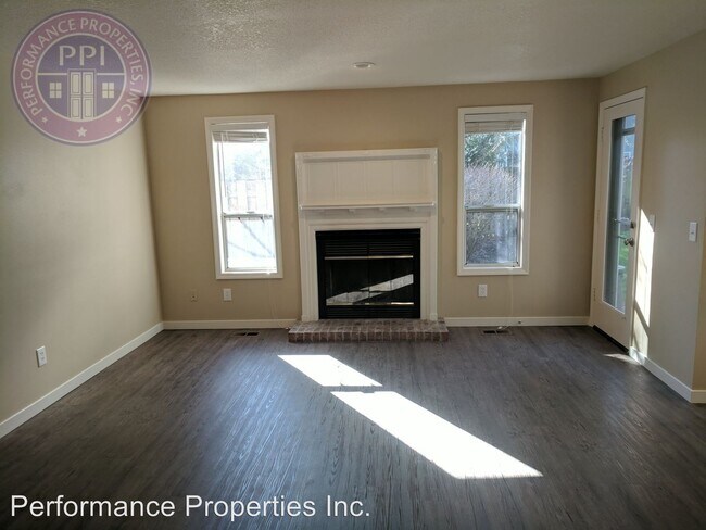 Building Photo - 3 br, 2.5 bath House - 15279 SW Thurston Lane