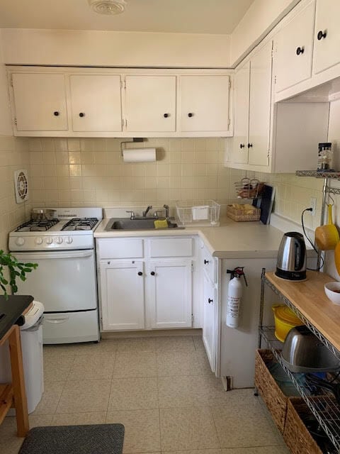 Building Photo - 302 S Lemon St