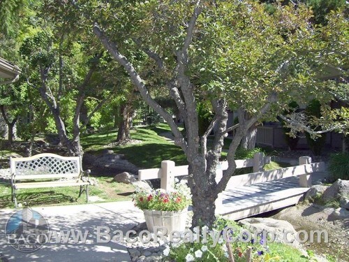 Building Photo - 270 Booth St