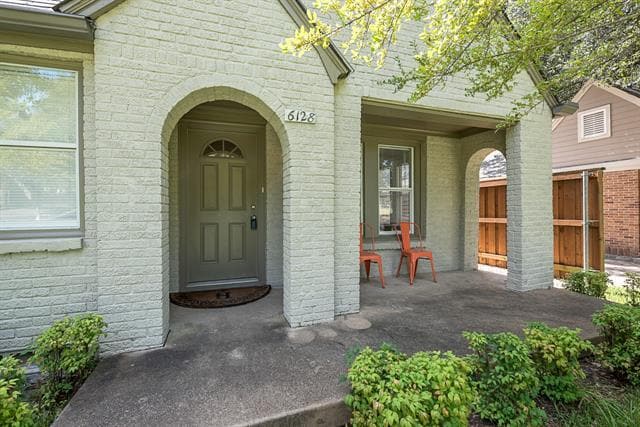 Building Photo - 6128 Llano Ave