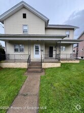 Building Photo - 132-132 S Apple St