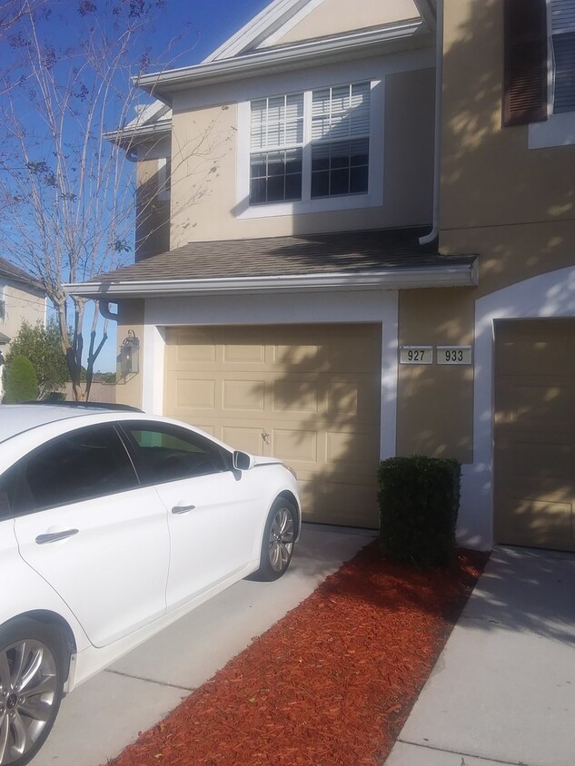 Foto principal - 3 Bedroom, 2.5 bath in Waterford Lakes ...