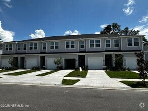 Building Photo - 611 Holly Lks Dr
