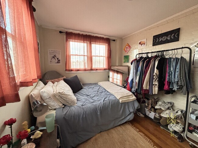 Foto del edificio - 1477 Beacon St