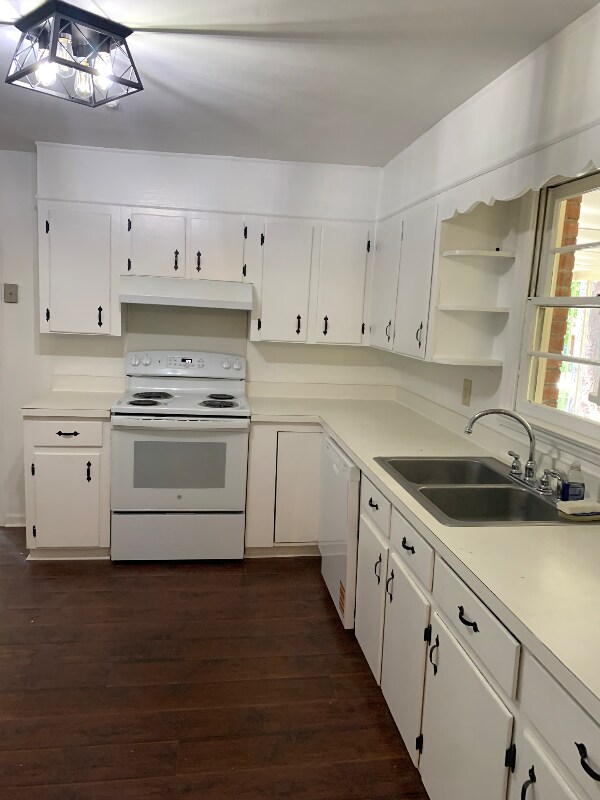 Building Photo - 1414 Cedar Terrace