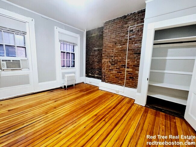 Building Photo - 2 Champney Pl