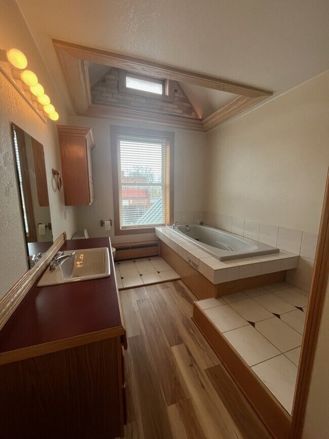 Foto del edificio - 53 E Main Ave