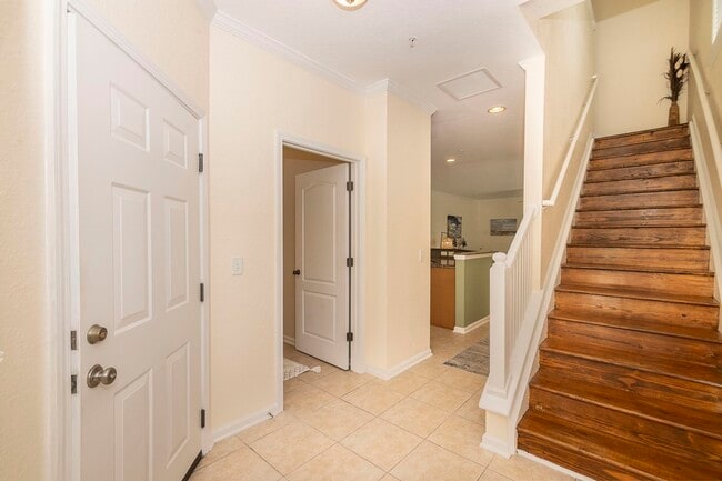 Building Photo - 175 Bayberry Cir