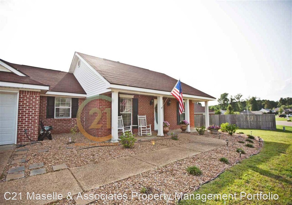 1037 Spanish Oak Dr, Brandon, MS 39042 House Rental in Brandon, MS
