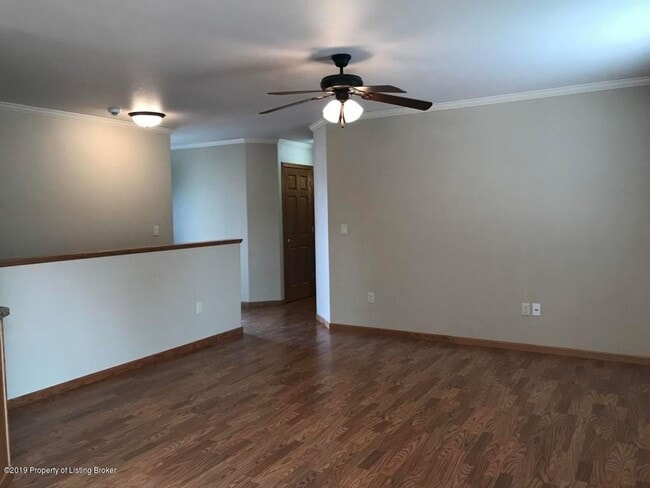 Building Photo - Newer, Spacious House for Rent in Dickinson